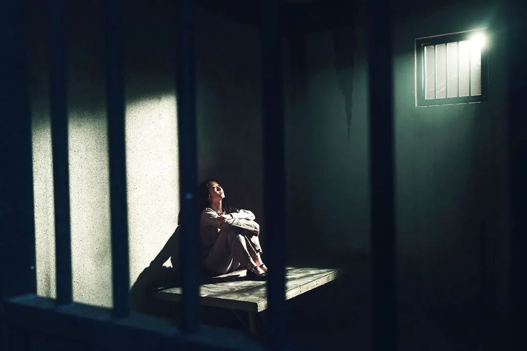 瘾欢字母圈少女之梦:在幻想里,被绑起来当囚犯 瘾欢字母圈少女之梦:在幻想里,被绑起来当囚犯