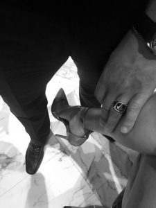 也许是一个出口或自由 也许是一个出口或自由