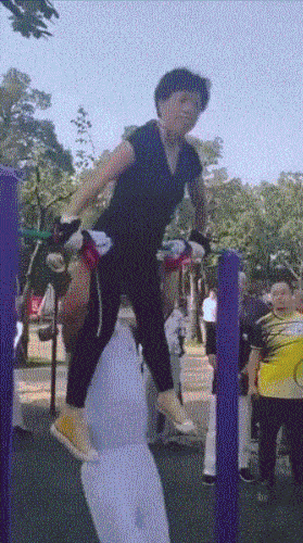 字母圈女高管体验后,“很快乐,但有负罪感。” 字母圈女高管体验后,“很快乐,但有负罪感。”