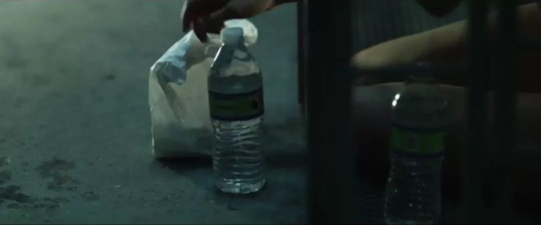 字母圈电影推荐 | 看笼子里的人怎么囚禁笼子外的人 字母圈电影推荐 | 看笼子里的人怎么囚禁笼子外的人