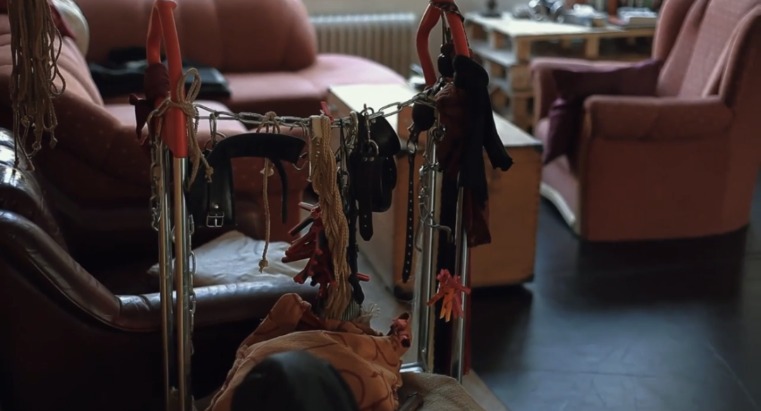 字母圈这部比Porn还敢拍的实践纪录片,请无人时再观看 字母圈这部比Porn还敢拍的实践纪录片,请无人时再观看