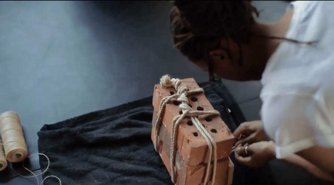 字母圈这部比Porn还敢拍的实践纪录片,请无人时再观看 字母圈这部比Porn还敢拍的实践纪录片,请无人时再观看