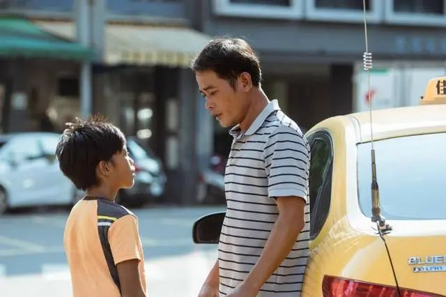 字母圈“在囚笼内起舞” 字母圈“在囚笼内起舞”