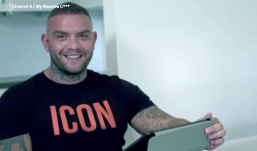 字母圈“我有大雕,但很烦恼!” 字母圈“我有大雕,但很烦恼!”