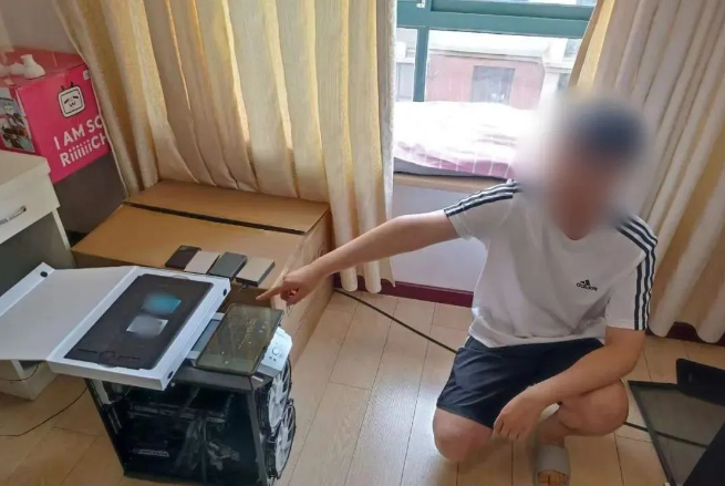 字母圈人类瑟瑟新花样速报(17)— 直播裤子没穿好,千万网红被嘲“小” 字母圈人类瑟瑟新花样速报(17)— 直播裤子没穿好,千万网红被嘲“小”