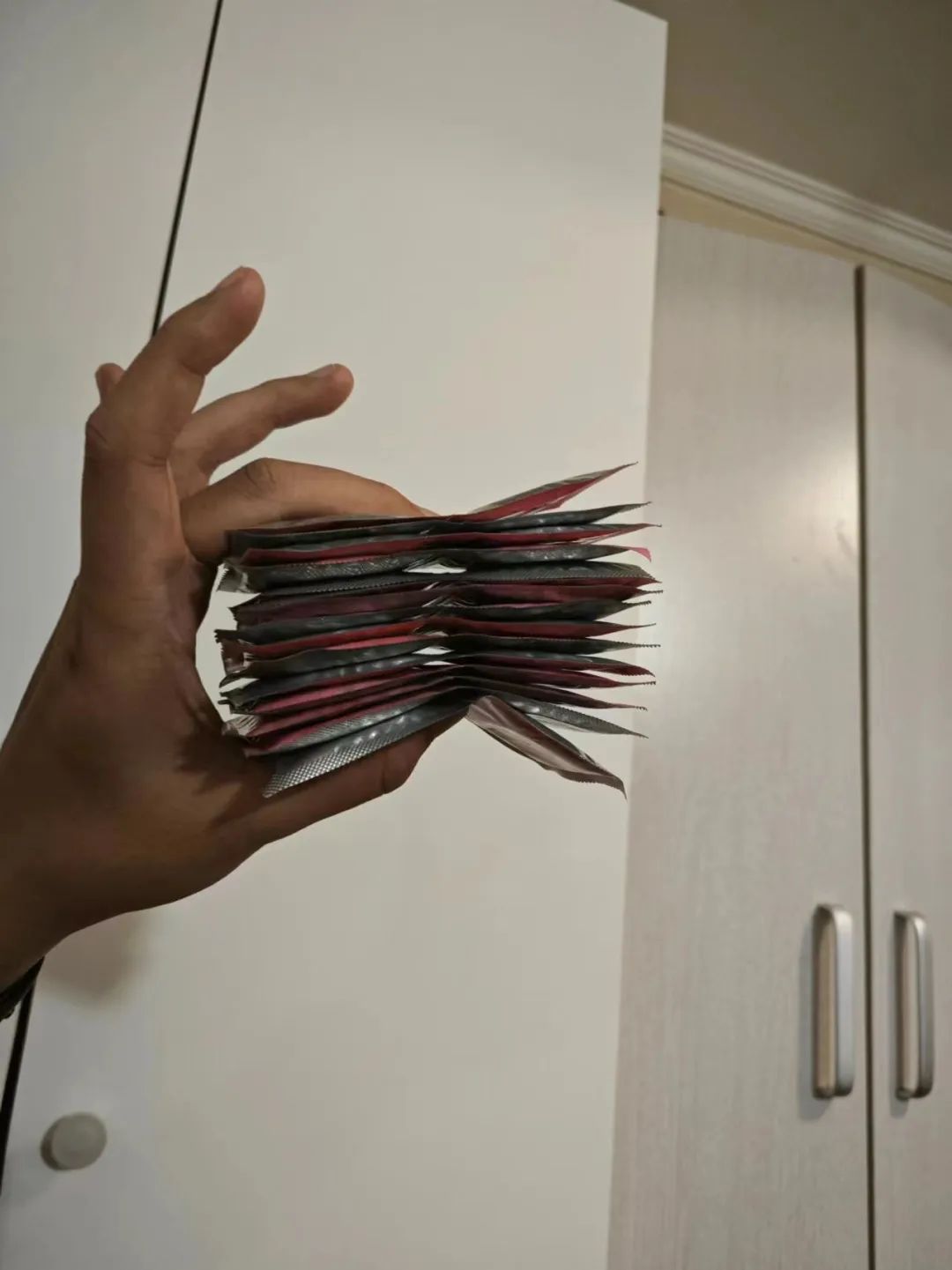 字母圈千万别让家长收拾字母人的房间! 字母圈千万别让家长收拾字母人的房间!