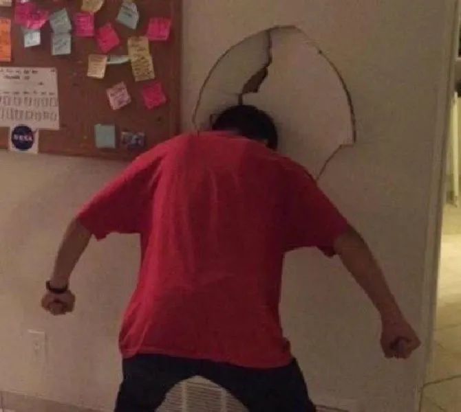 字母圈迷恋紧缚play,但日常穿衣讨厌紧绷,矛盾吗? 字母圈迷恋紧缚play,但日常穿衣讨厌紧绷,矛盾吗?