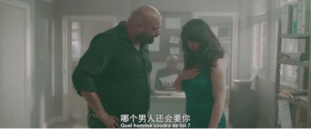 字母圈“她调教时眼神锋利,似乎有什么深仇大恨埋在心底” 字母圈“她调教时眼神锋利,似乎有什么深仇大恨埋在心底”