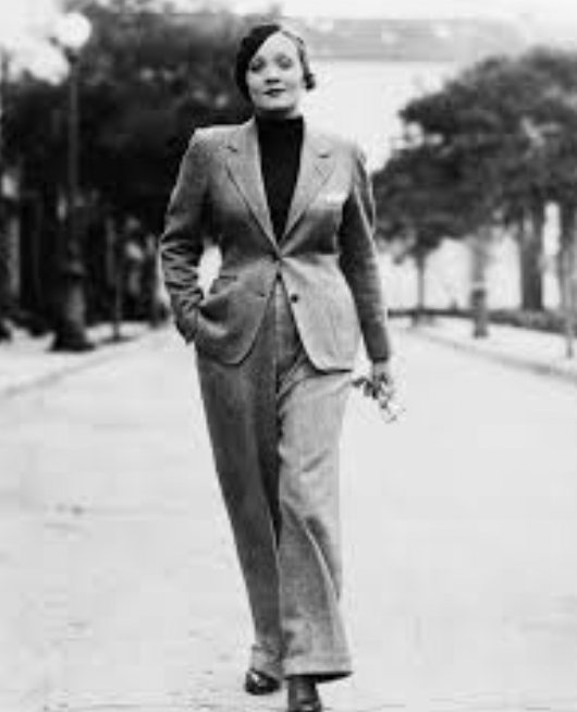 字母圈“丝袜”是如何演变成情趣用品的?——从“服饰规训”说开去 字母圈“丝袜”是如何演变成情趣用品的?——从“服饰规训”说开去