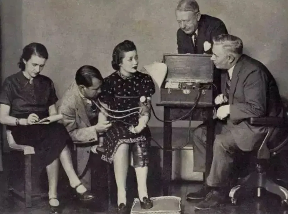 字母圈诞生于BDSM中的神奇女侠——真言套索捆绑着偏见,支配臣服书写着女权 字母圈诞生于BDSM中的神奇女侠——真言套索捆绑着偏见,支配臣服书写着女权