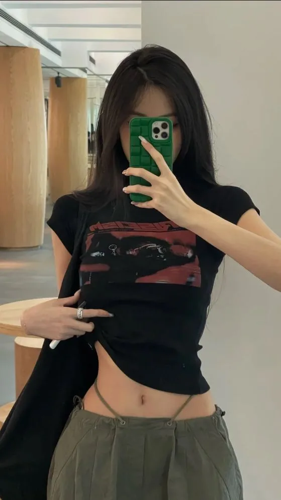 字母圈中的幻想与现实碰撞与调和 字母圈中的幻想与现实碰撞与调和