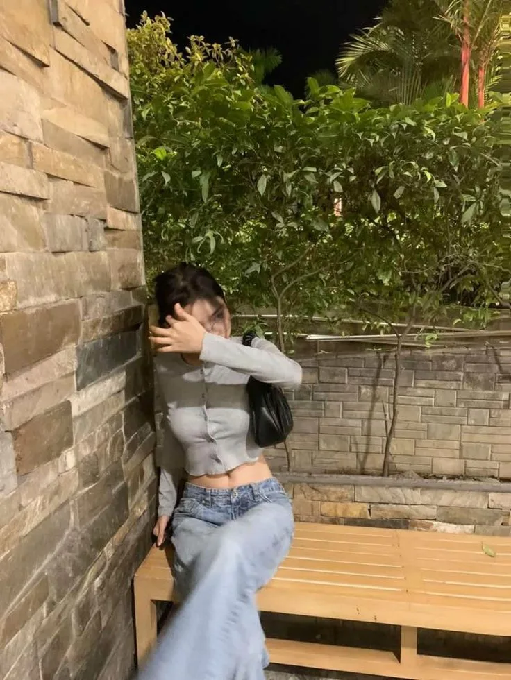 字母圈问题:我害怕伤害她 字母圈问题:我害怕伤害她