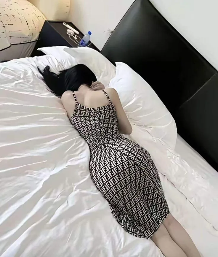 驯鹰之道:从束缚到心之相随 驯鹰之道:从束缚到心之相随